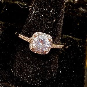 NEW Cubic Zirconia silver engagement ring